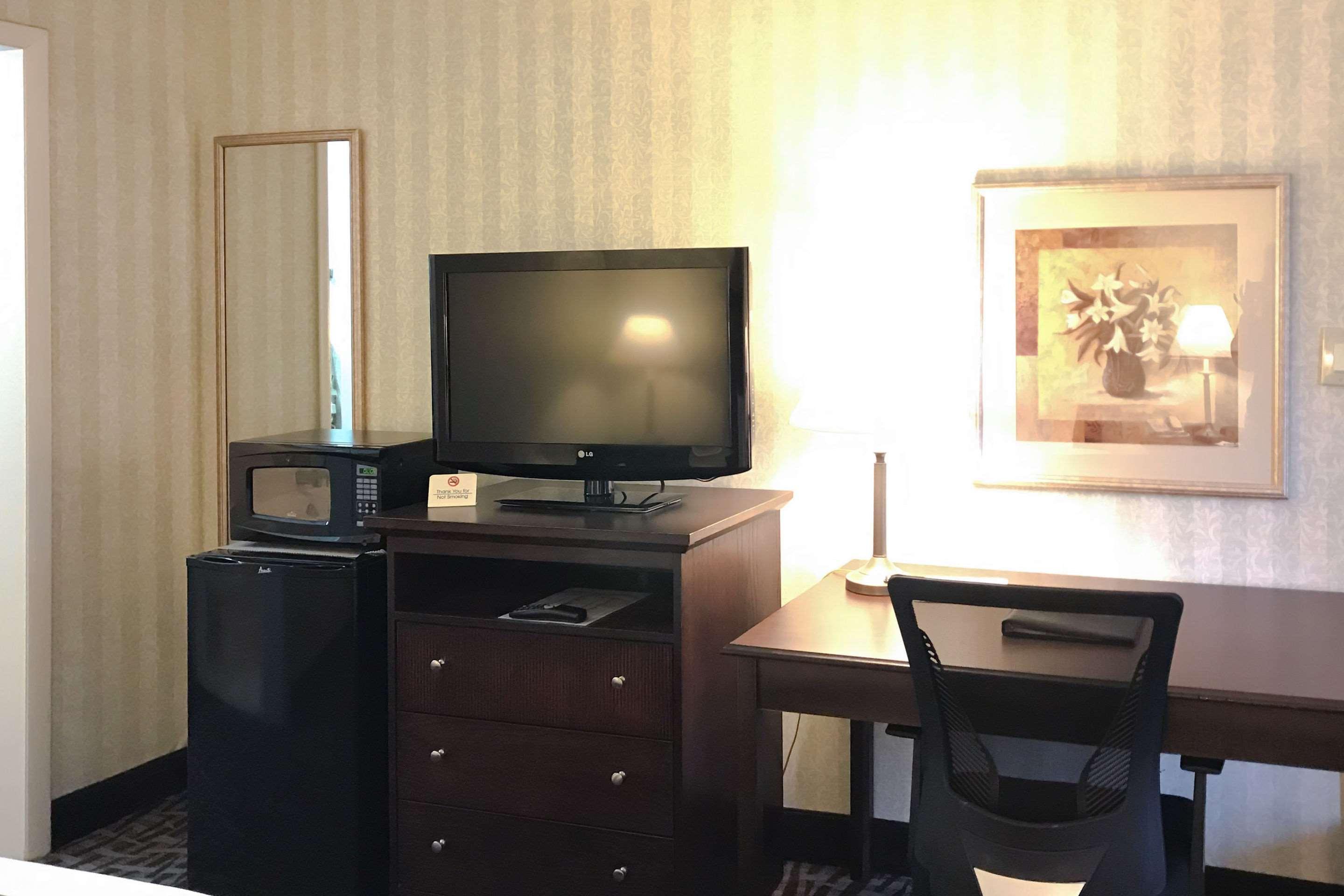 Quality Inn Fredericksburg Near Historic Downtown Exterior foto